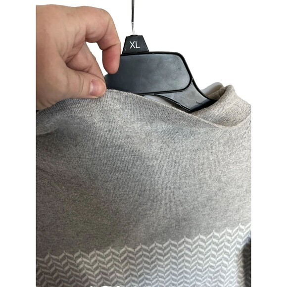 Aspen Mock Neck  gray & white chevron tunic sweater Size M - Picture 5 of 8